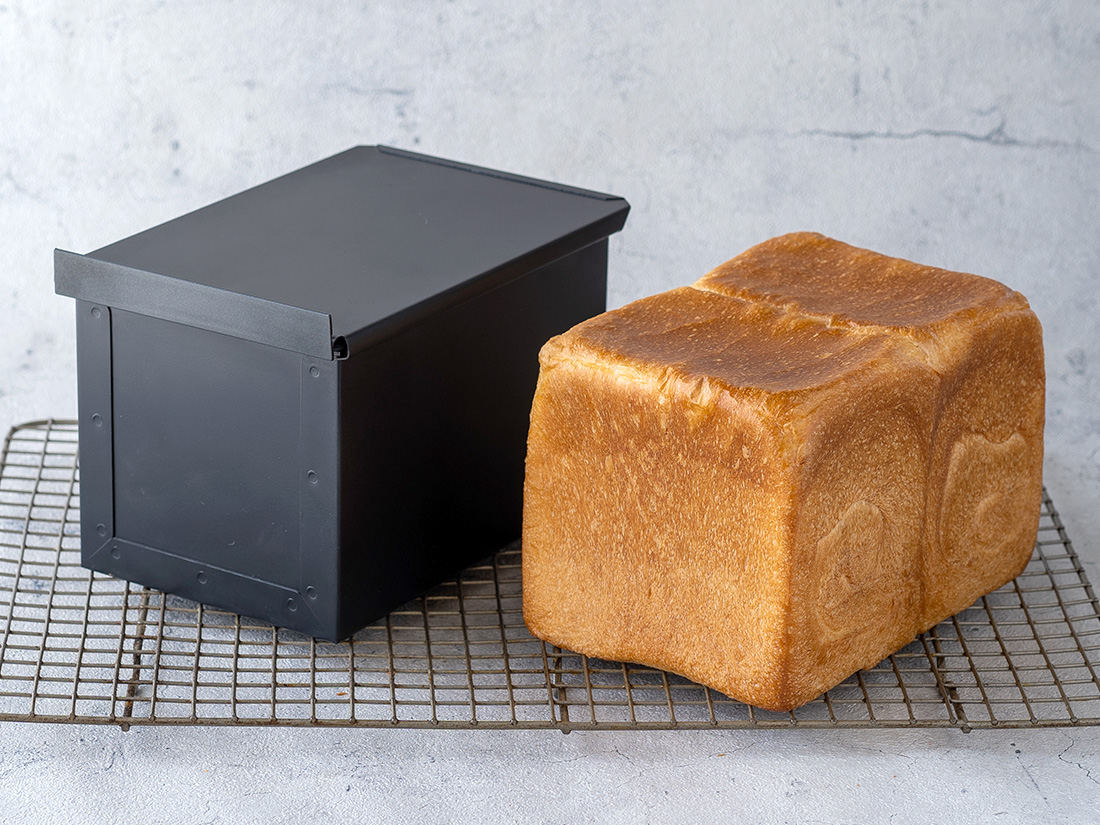 一斤型 蓋付き13個 食パン型1斤 蓋付き(勾配あり) |