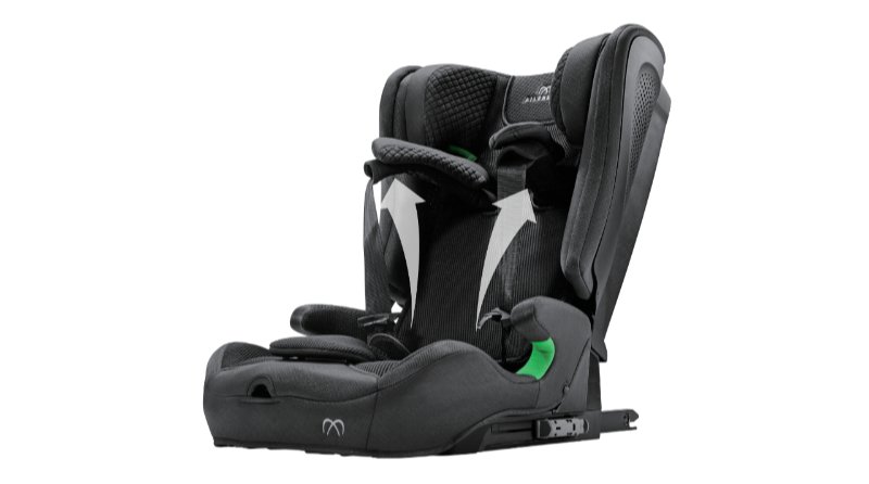 ぱぱっと″ 乗せやすい エールベベのジュニアシートに より安全性を高め