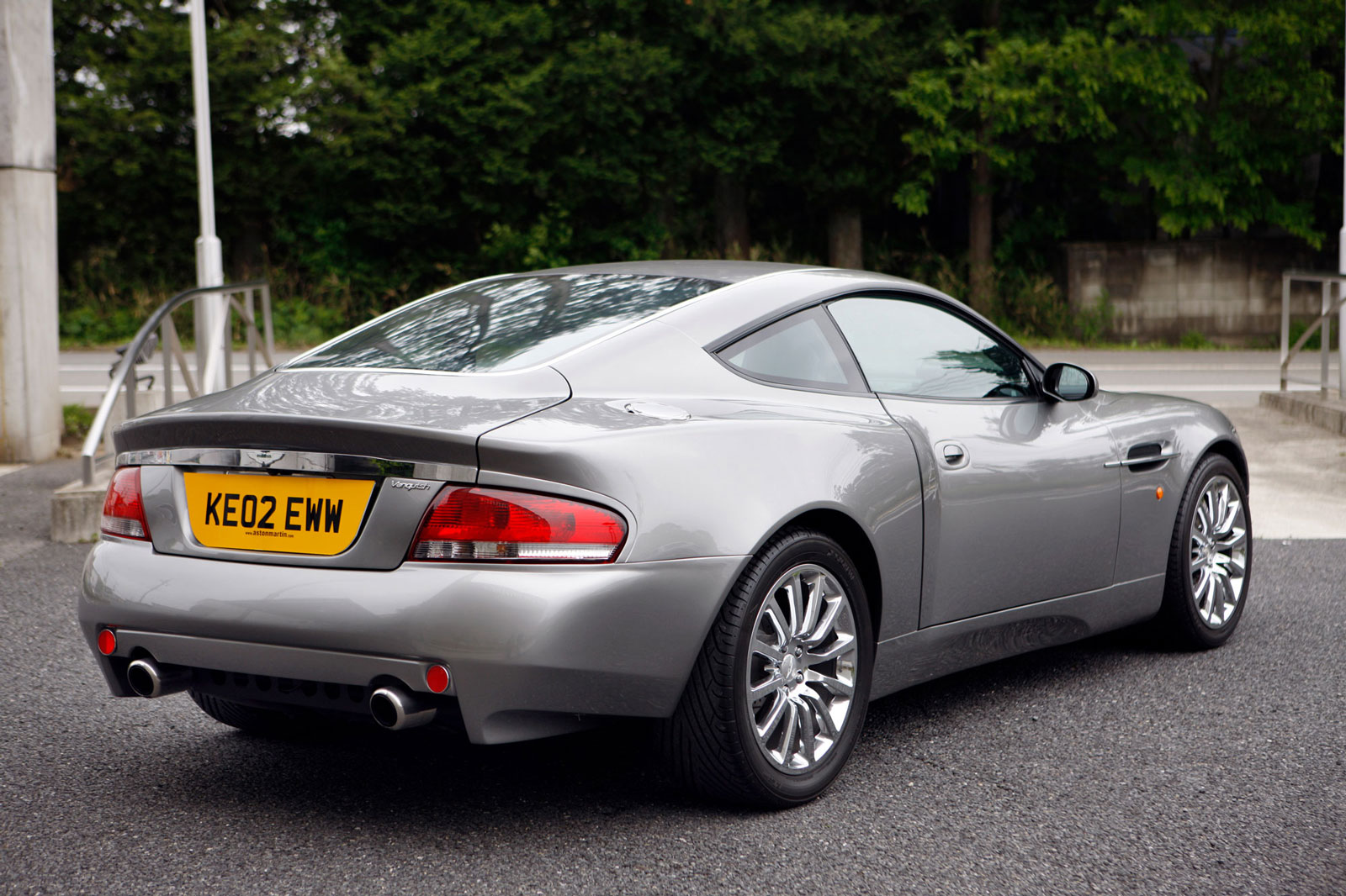 007 ボンドカー アストンマーチン ヴァンキッシュ ジェームスボンド