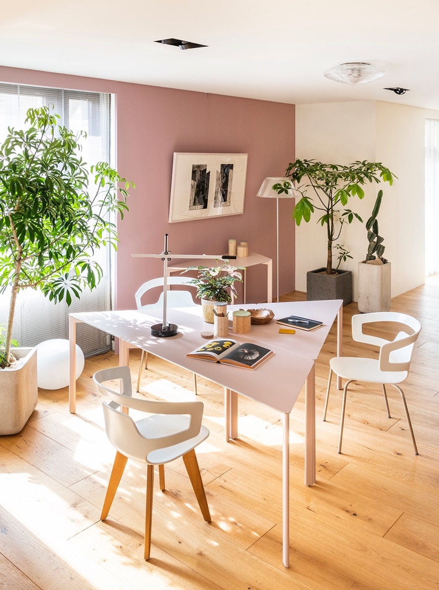 SEGESTA 500(セジェスタ500 スタッキングアームチェア) Alias