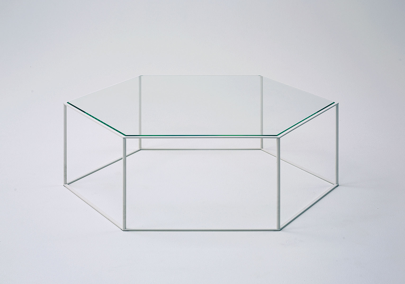 ixc.(イクスシー）HEXAGON 690ヘキサゴン ローテーブル|カッシーナ