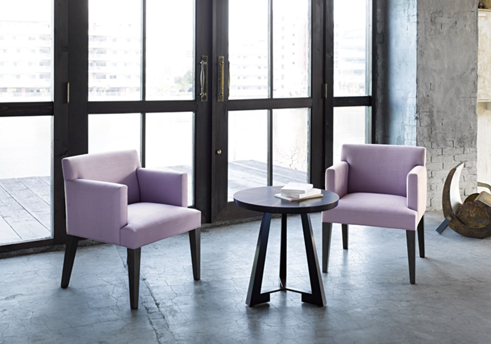 カッシーナレオナルドアームチェア