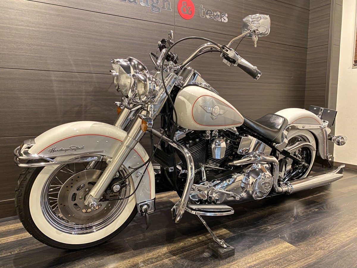 今月限定値下げ激レアHarley Davidson エボ ソフテイル分割タンク 今月