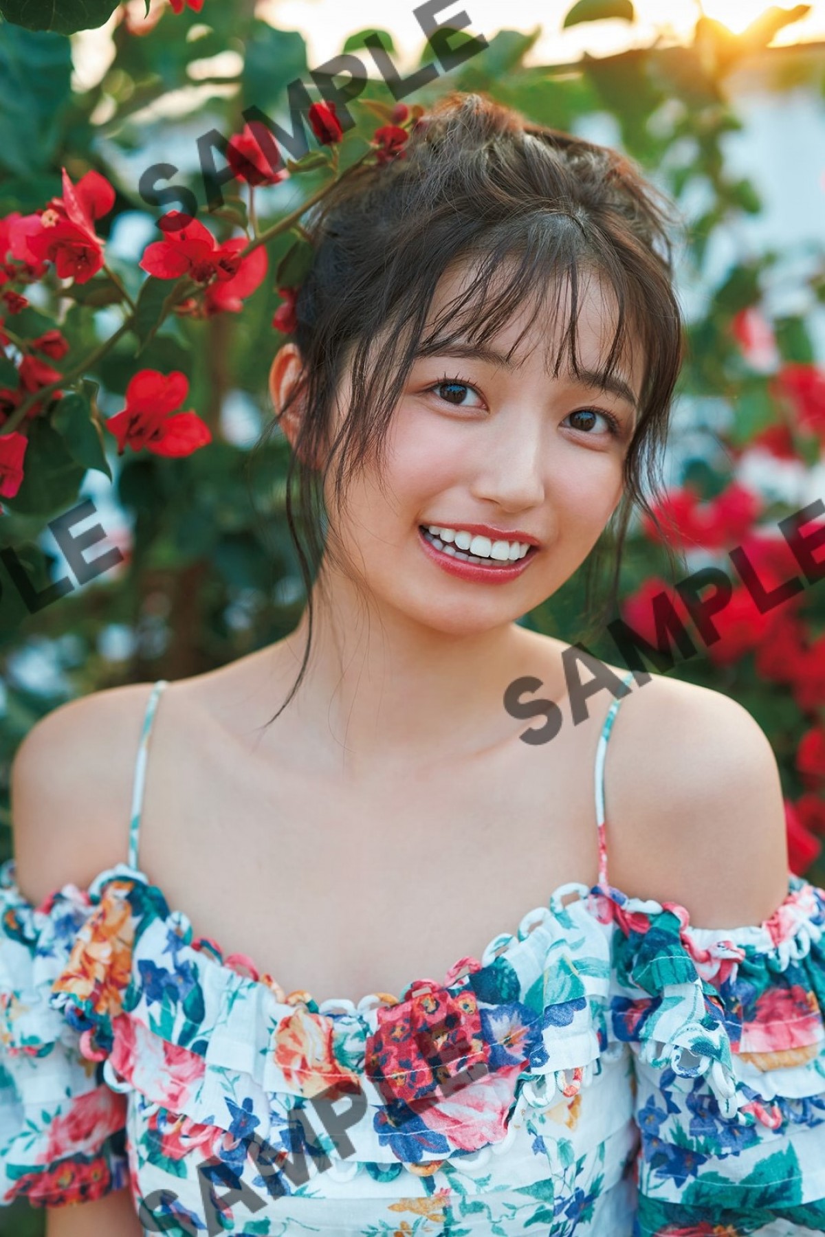 写真）乃木坂46・五百城茉央、スクール水着×白キャップが初々しい