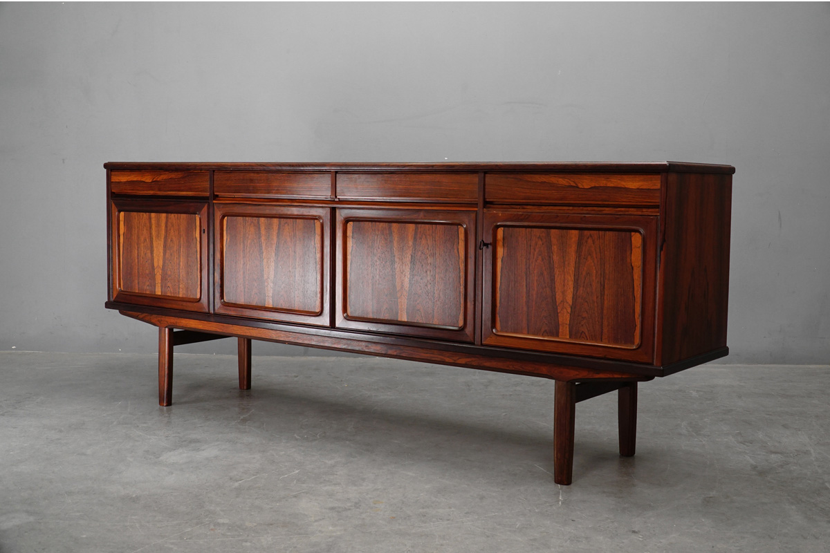 ヴィンテージ□ローズウッド□蛇腹扉□コクヨサイドボード□ミッド