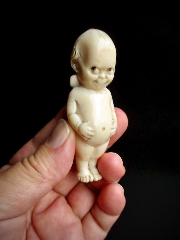 牙彫キューピー人形