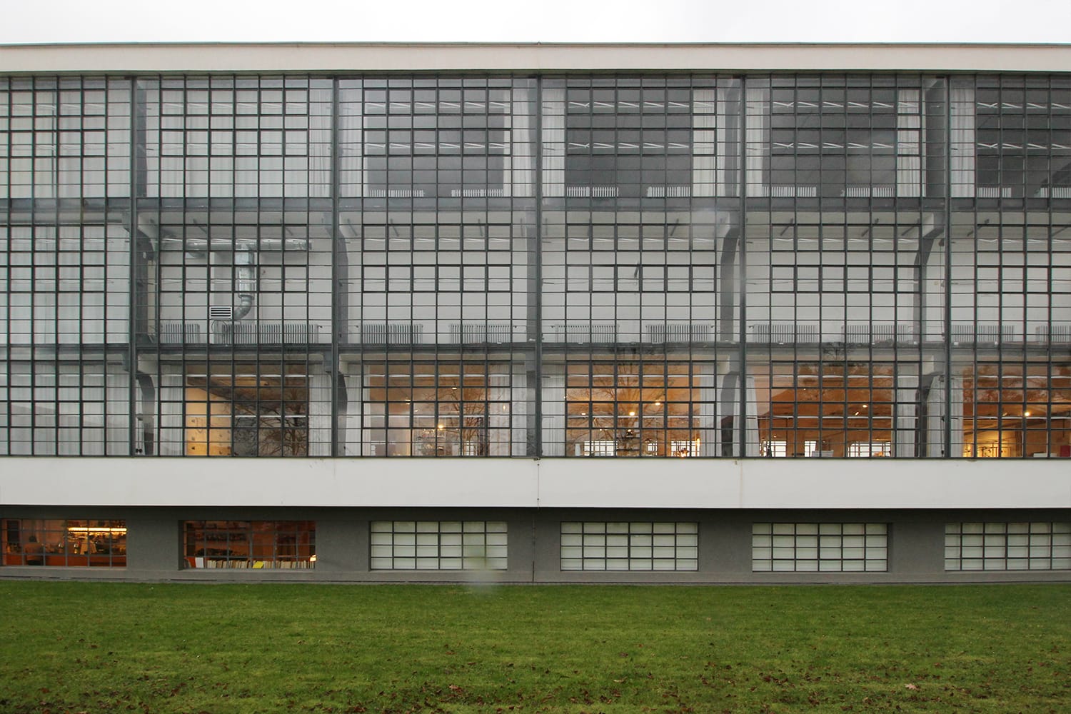 Bauhaus バウハウス Germany ドイツ Peter Behrens Deutscher Werkbund