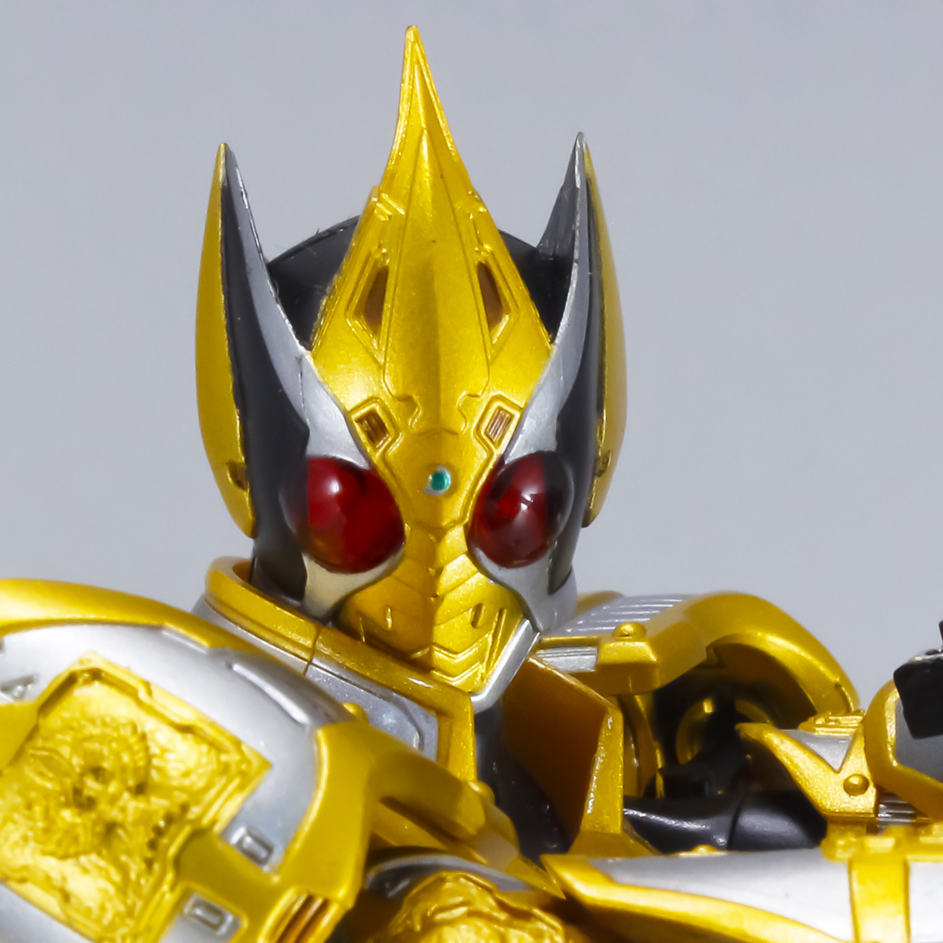 フィギュアーツ 仮面ライダーブレイド キングフォーム レビュー