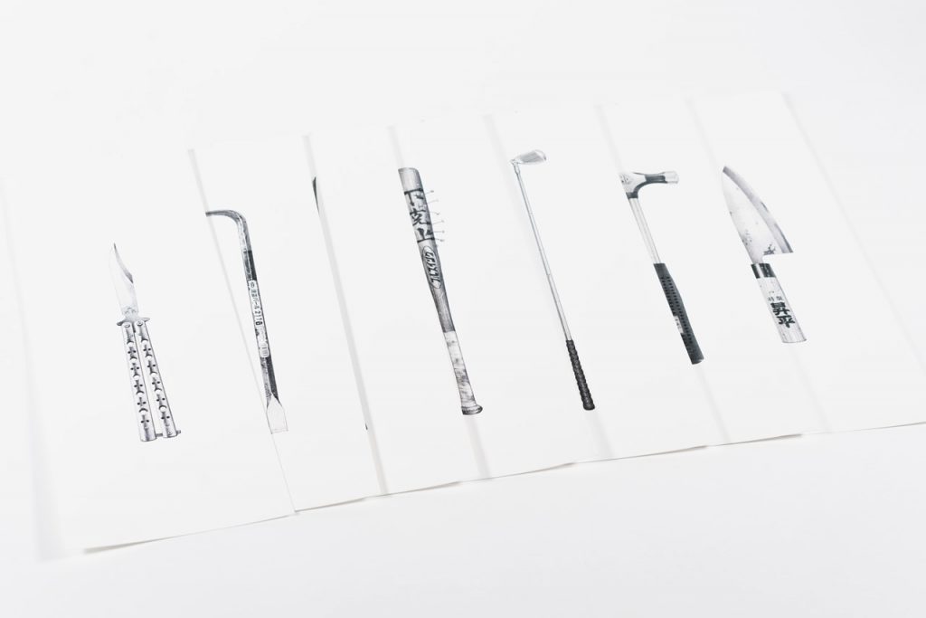 日本人イラストレーターの大友昇平、紙の最新版『七つの伝説の剣』を