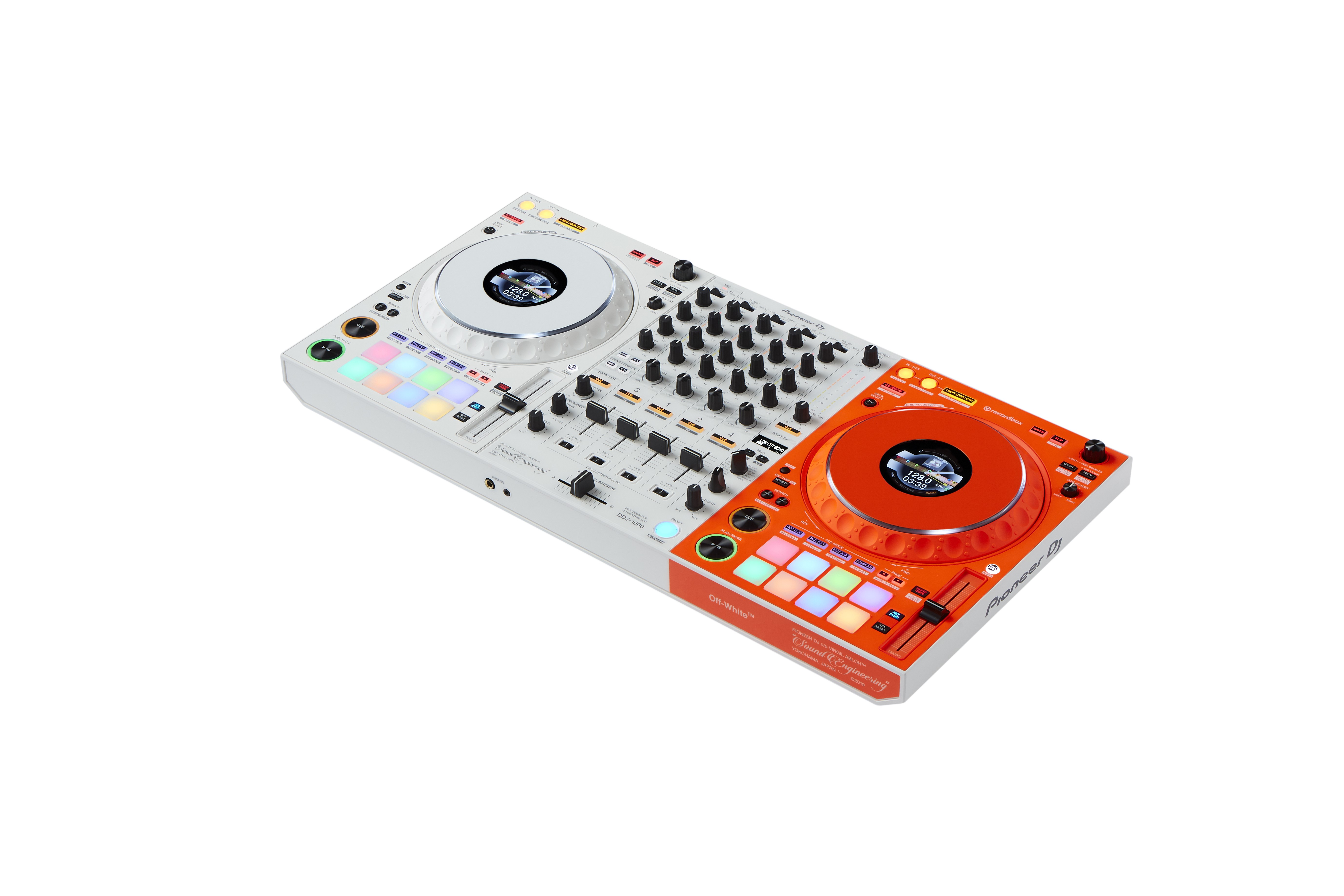 Pioneer DJ初となるファッションブランド 「Off-White(TM)」との