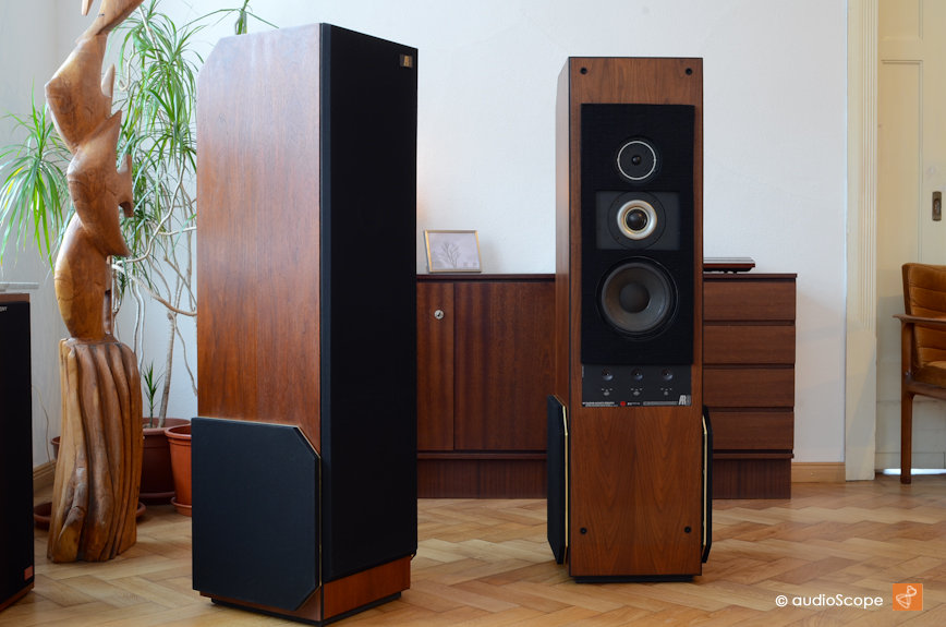 Acoustic Research AR9 for sale.