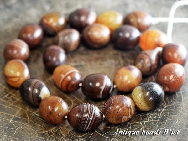 1504】こげ茶繊細縞瑪瑙楕円形大玉 一連2,とんぼ玉,アンティークビーズ