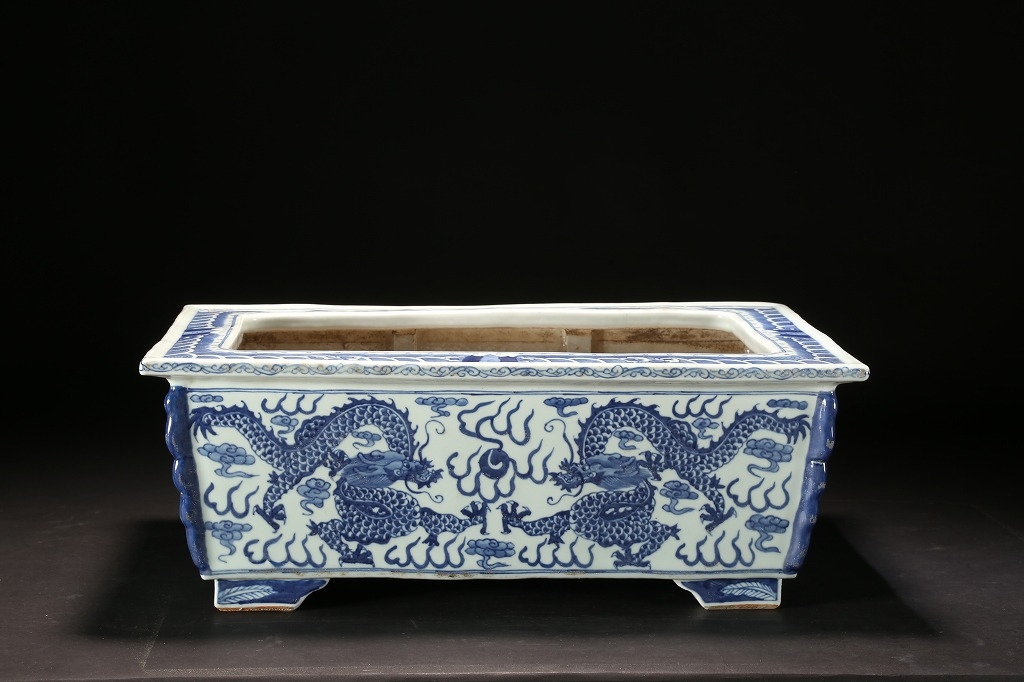 在銘 染付双耳盤口三足香炉 純銀刻火屋付