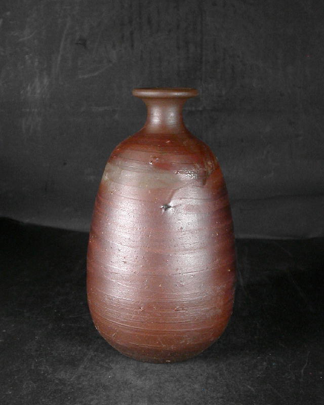 ☆ 岡田輝 備前徳利 味わいのある曲線の一品☆y235