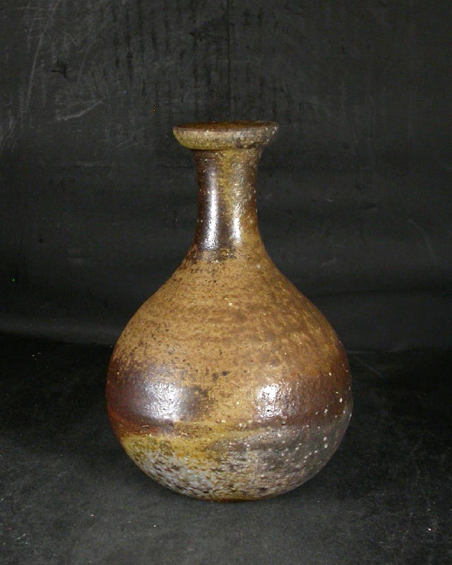 備前焼 希少 灰かぶり徳利(1) □備前灰被窯変徳利 - 備前焼工房 檪