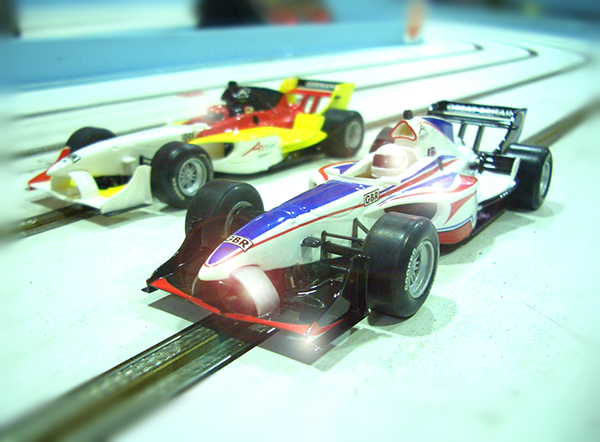 ビッグ・バン｜スロットレーシング｜レンタカーもご用意