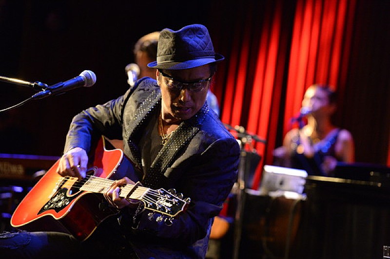 長渕剛【MTVUnplugged】敢行「鏡の前で自分の顔にうっとりしている自分