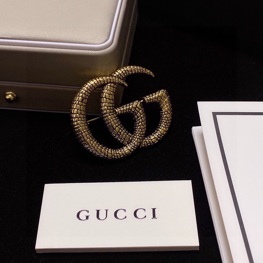 GUCCI グッチ ブローチ GGブローチ グッチ ブローチ | GUCCI® JP