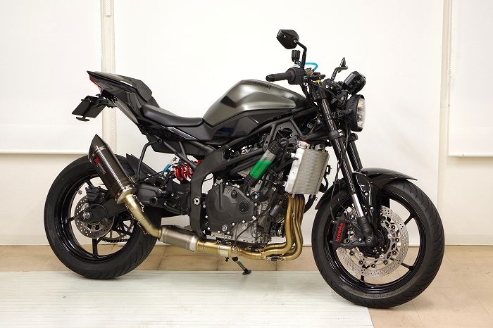 カワサキZX-25R SE（2023） ハンドル＆ヘッドライト位置変更