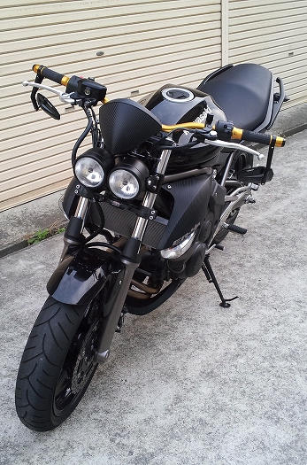 ストリートファイター系バイクのバグアイヘッドライト【ブラック