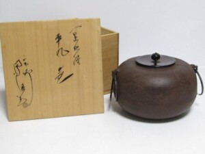 韓国人間文化財 柳海剛 柳根瀅作 象嵌雲鶴文 高麗青磁茶碗 | 骨董品