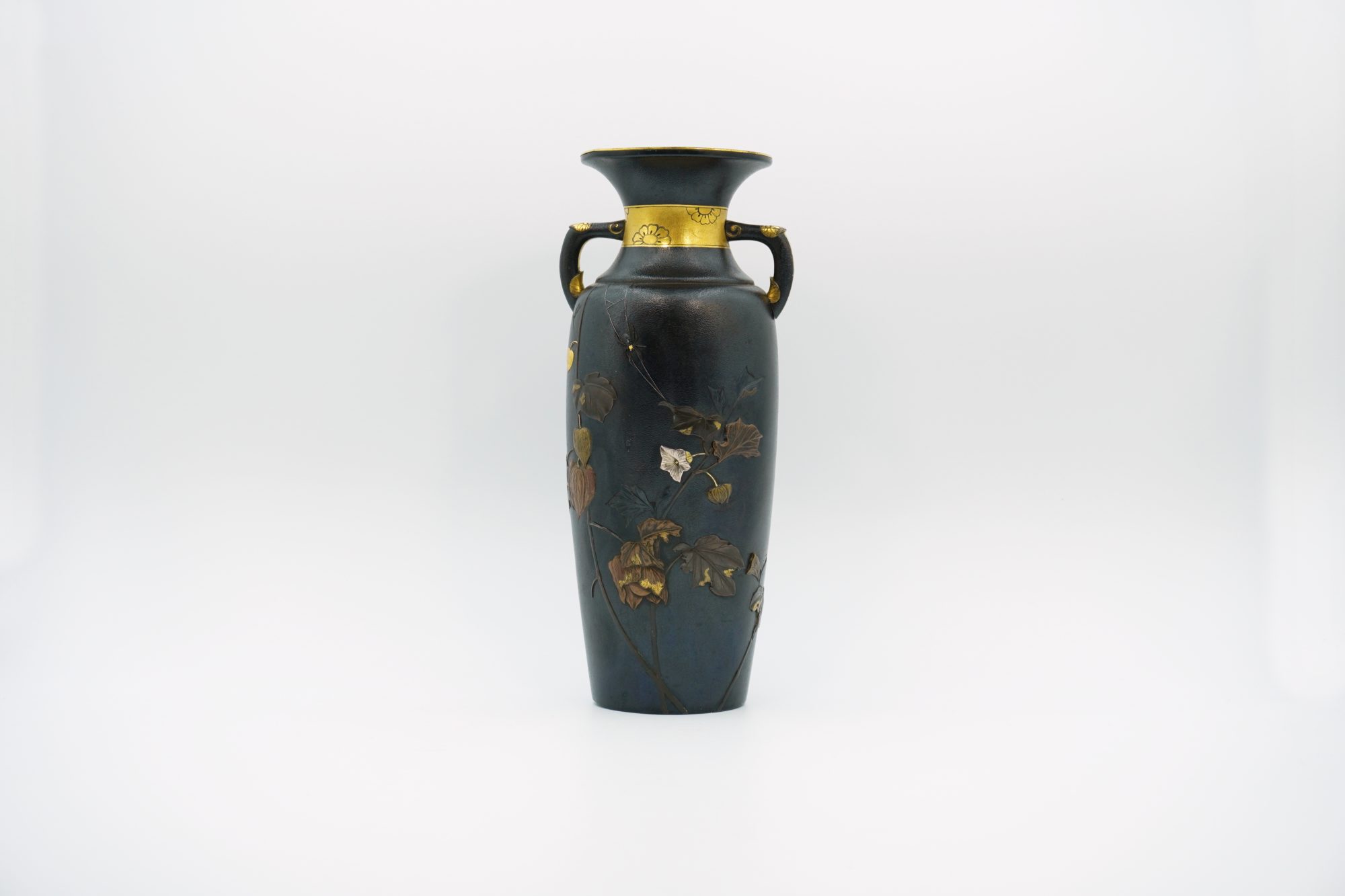 工藤延寿 象嵌 草花図双耳花瓶 | 明治工芸・明治金工の販売専門店なら