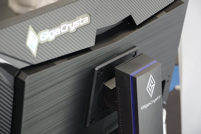 GigaCrysta」から、お値段も手ごろな180Hzリフレッシュレート対応/27型