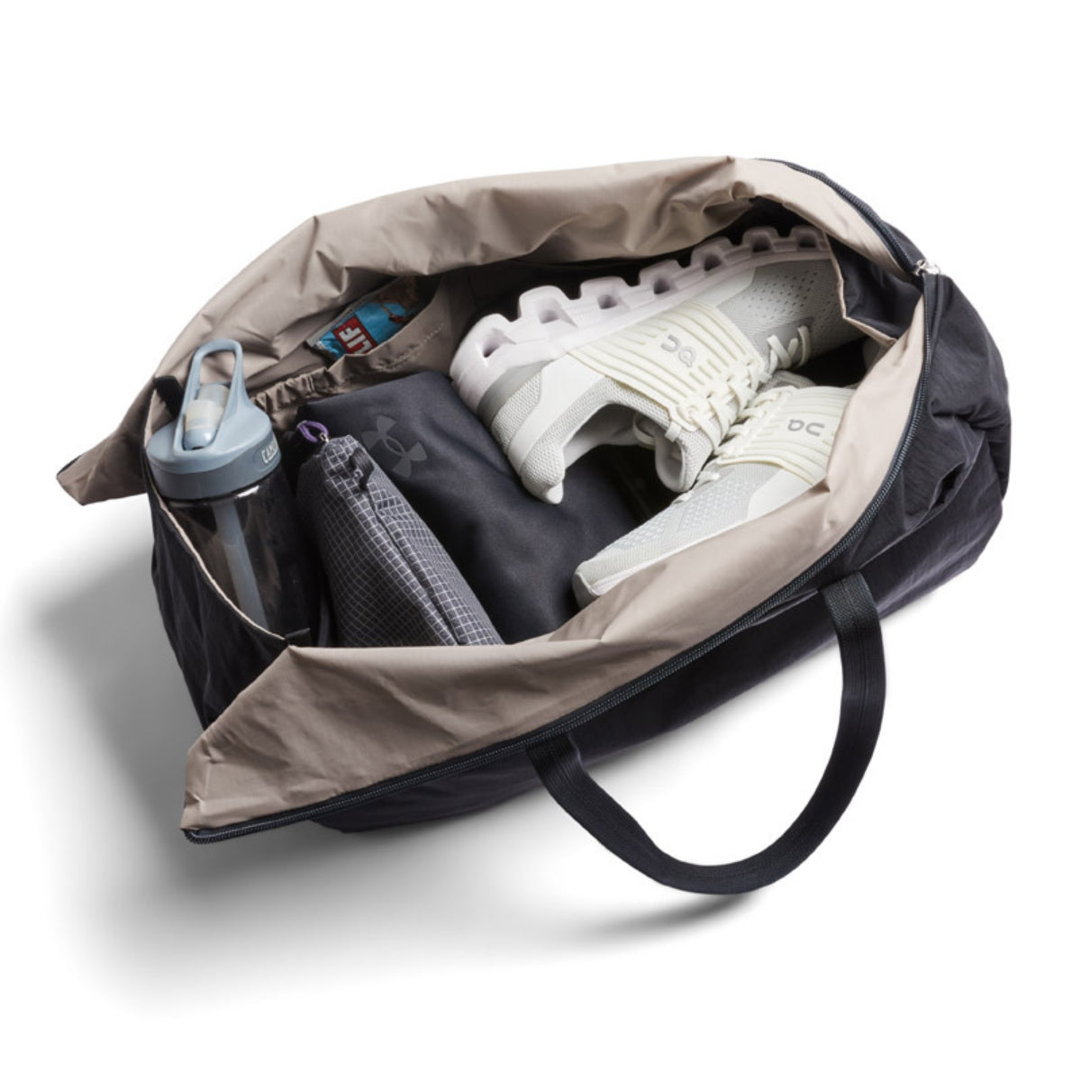Bellroy Lite Duffel 30L in Black – Getoutside Shoes