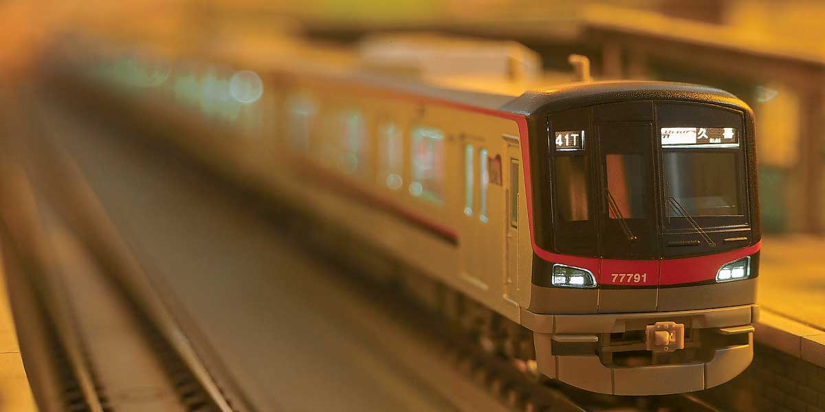 30967＞東武70090型（THライナー）増結用中間車4両セット（動力無し