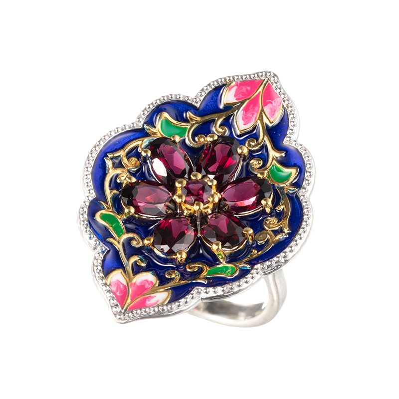 愛らしいお花のサークルのブローチ （株）GSTV 愛らしいお花のサークル