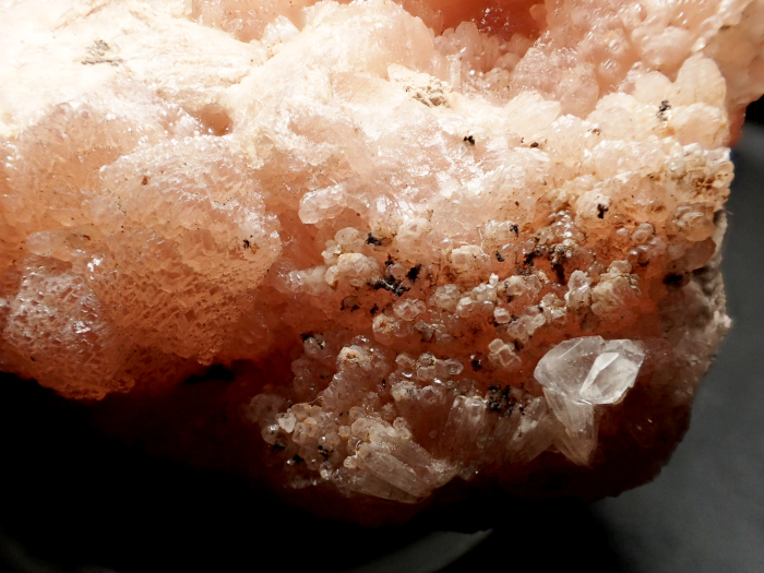 南アフリカ産オルミアイト (Olmiite / South Africa) - 鉱物標本販売店