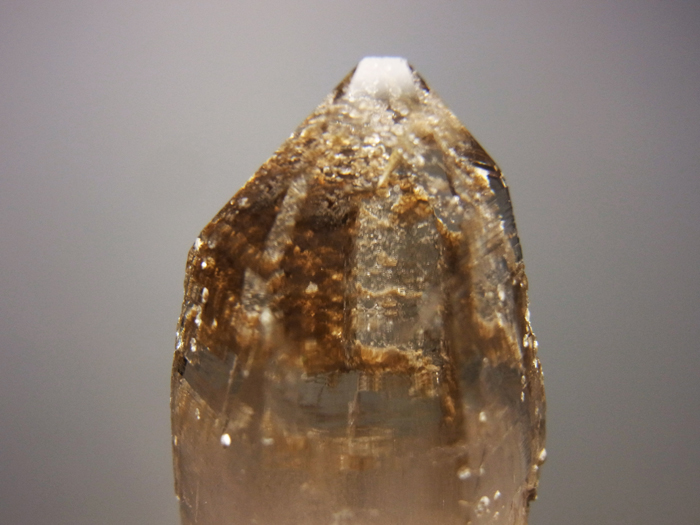 山梨県黒平産 煙水晶＆白雲母 (Smoky Quartz & Muscovite / Japan