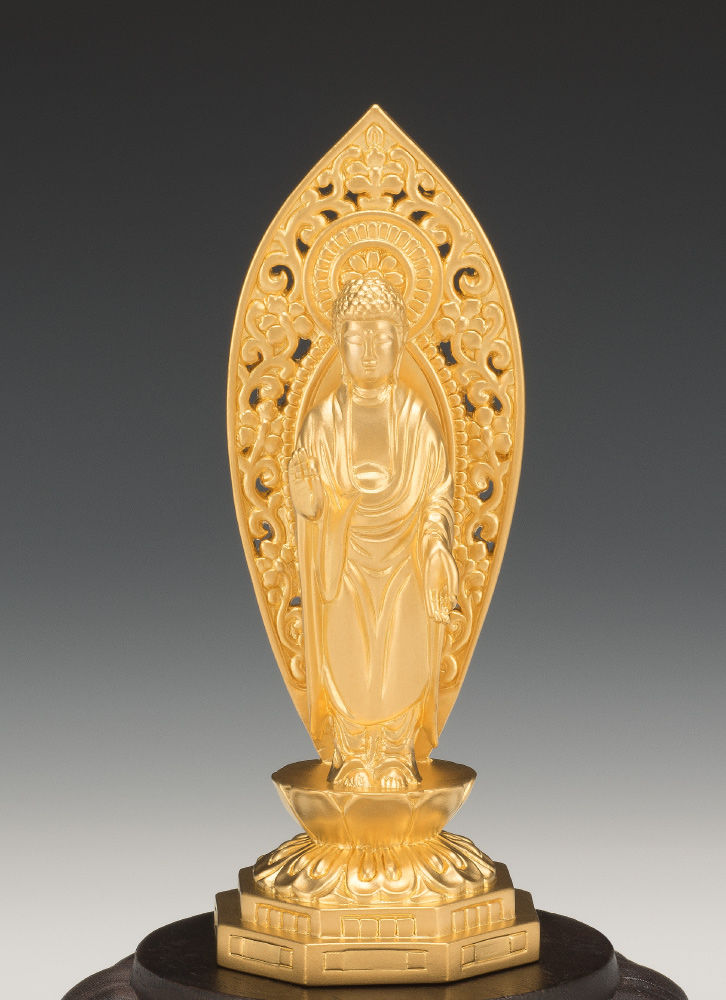 白檀彫刻提刀関羽様立像(整理番号:Q45) 白檀彫刻提刀関羽様