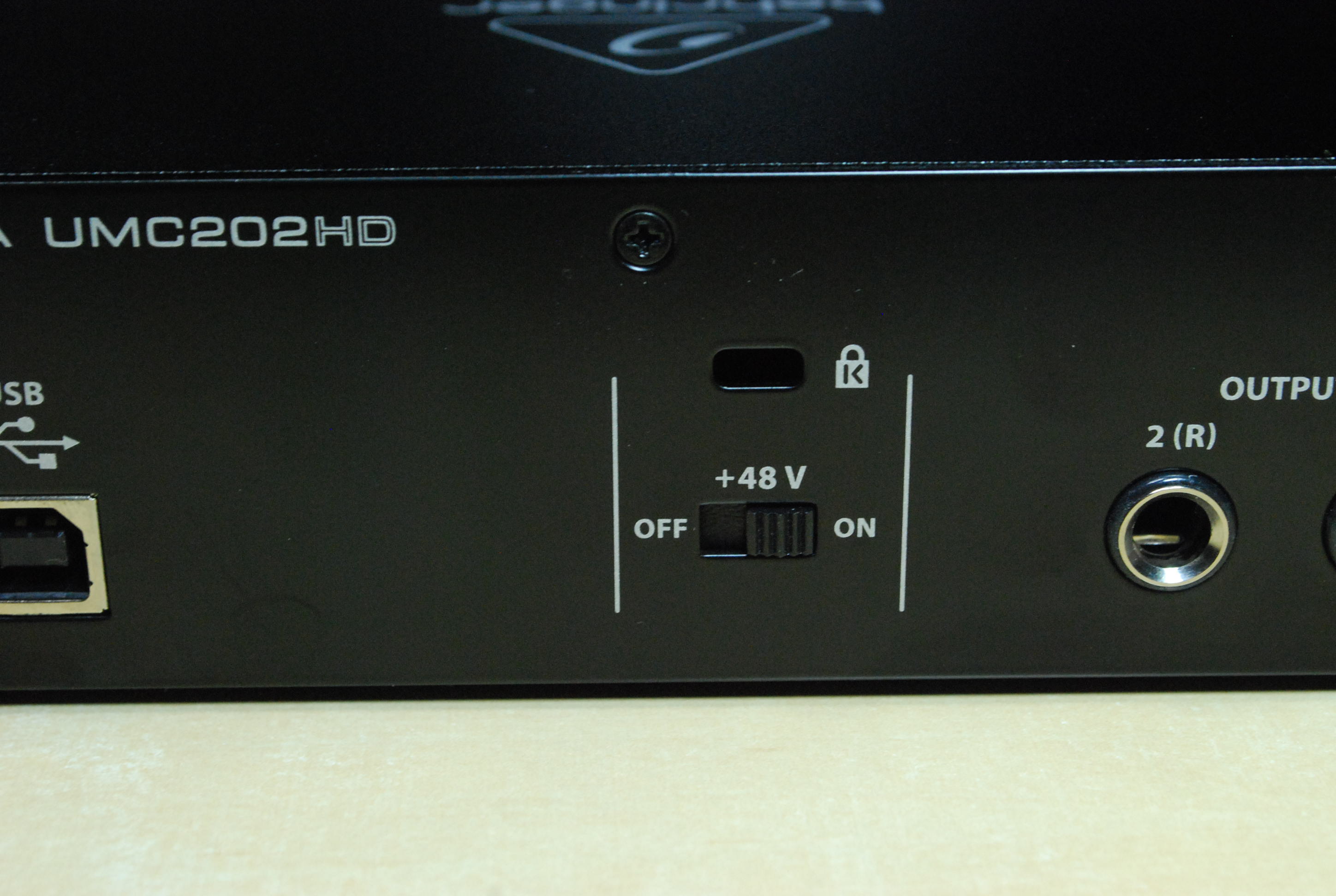 オーディオインターフェイスが4,698円!?価格破壊のbehringer U-PHORIA