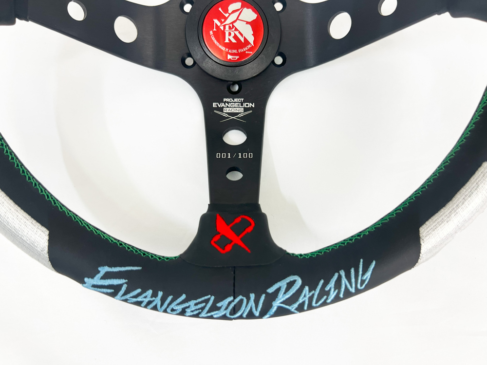 エヴァンゲリオンレーシング」の高性能ステアリング第4弾