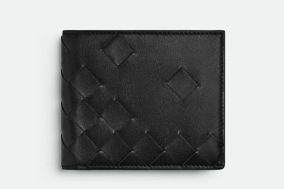 ボッテガ・ヴェネタのレザー財布、編み込み“イントレチャート風”加工