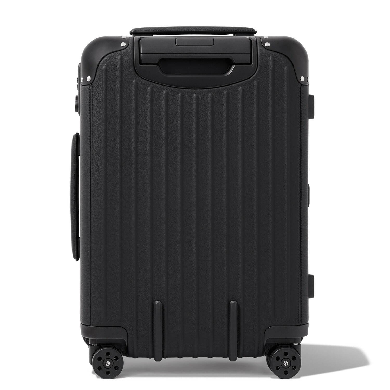 リモワからレザー製の新作スーツケース「ディスティンクト」ブラック