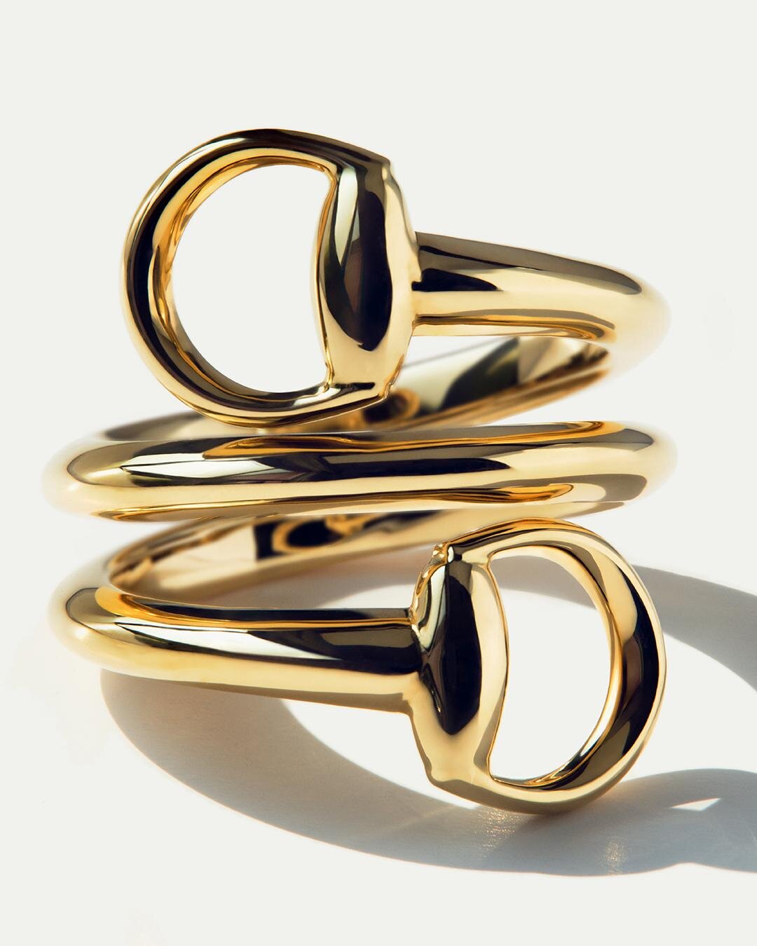 グッチ「ホースビット」煌めくジュエリー、大ぶりゴールドリング