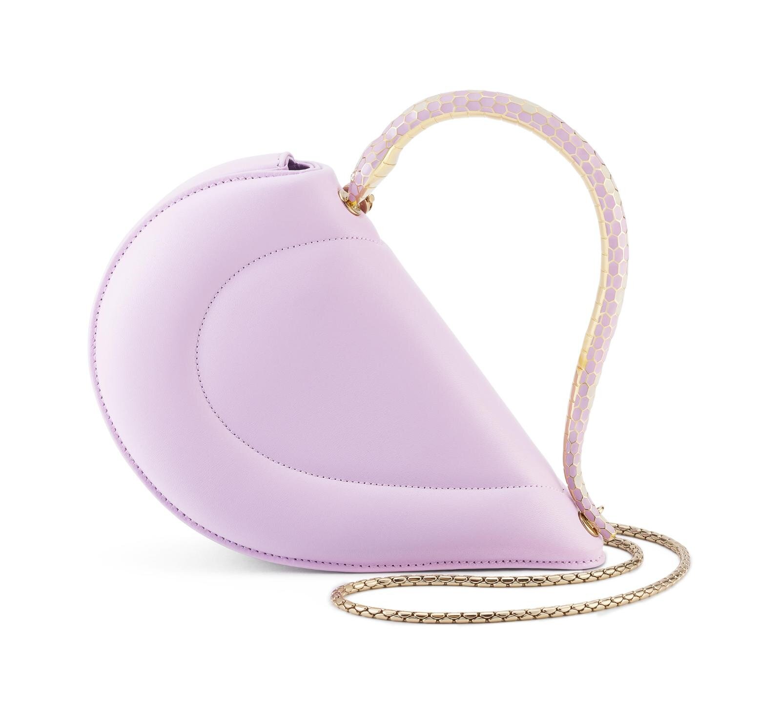 ブルガリのぷっくりハート型レザーバッグ「セルペンティ」ゴールド