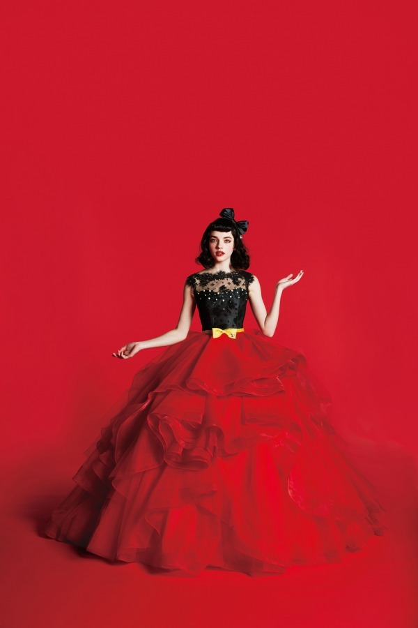 ディズニーキャラクターのウエディングドレスがクラウディアから