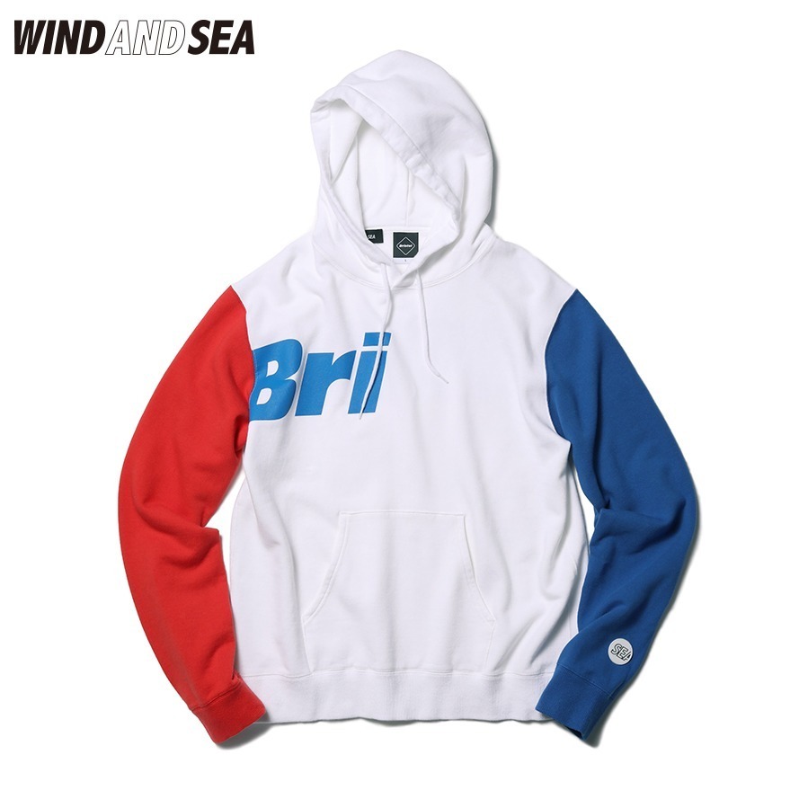 F.C.R.B.」×ウィンダンシー、“海”がテーマのトリコロールカラー
