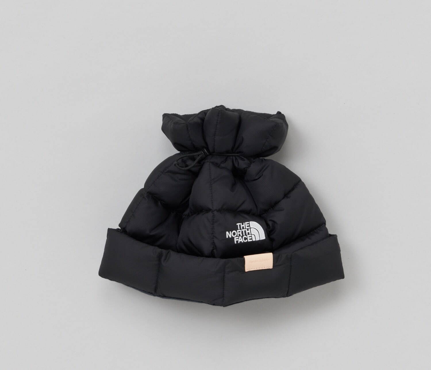 ザ・ノース・フェイス × エンダースキーマ、ダウンアッパーのシューズ