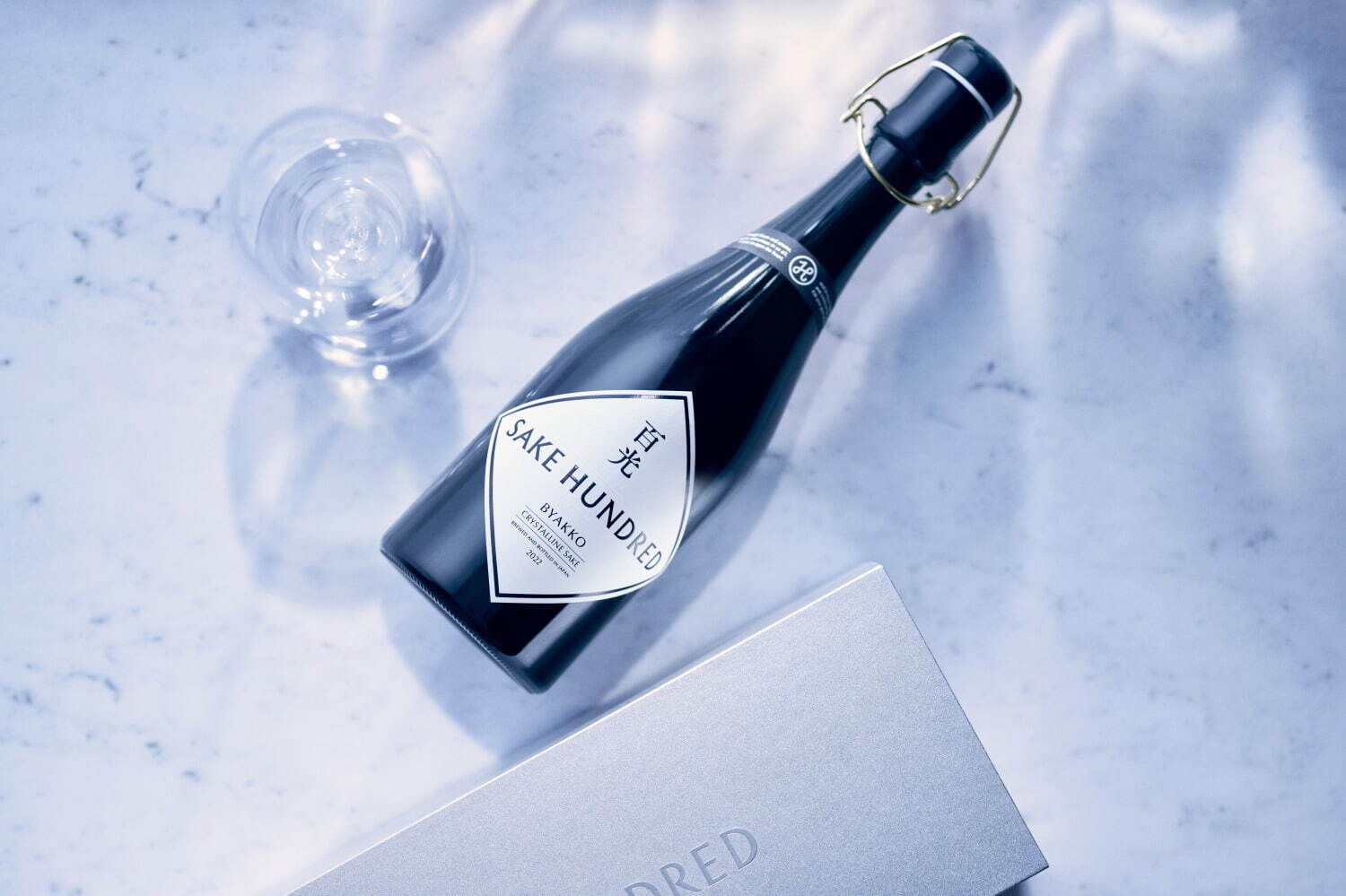 最高峰”日本酒ブランド・サケハンドレッドの「百光」が限定ボックスで