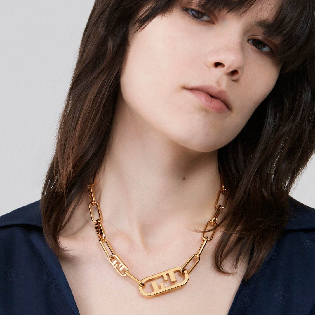 フェンディ ブローチ フォーエバー FFロゴ ブラックメタル ゴールド