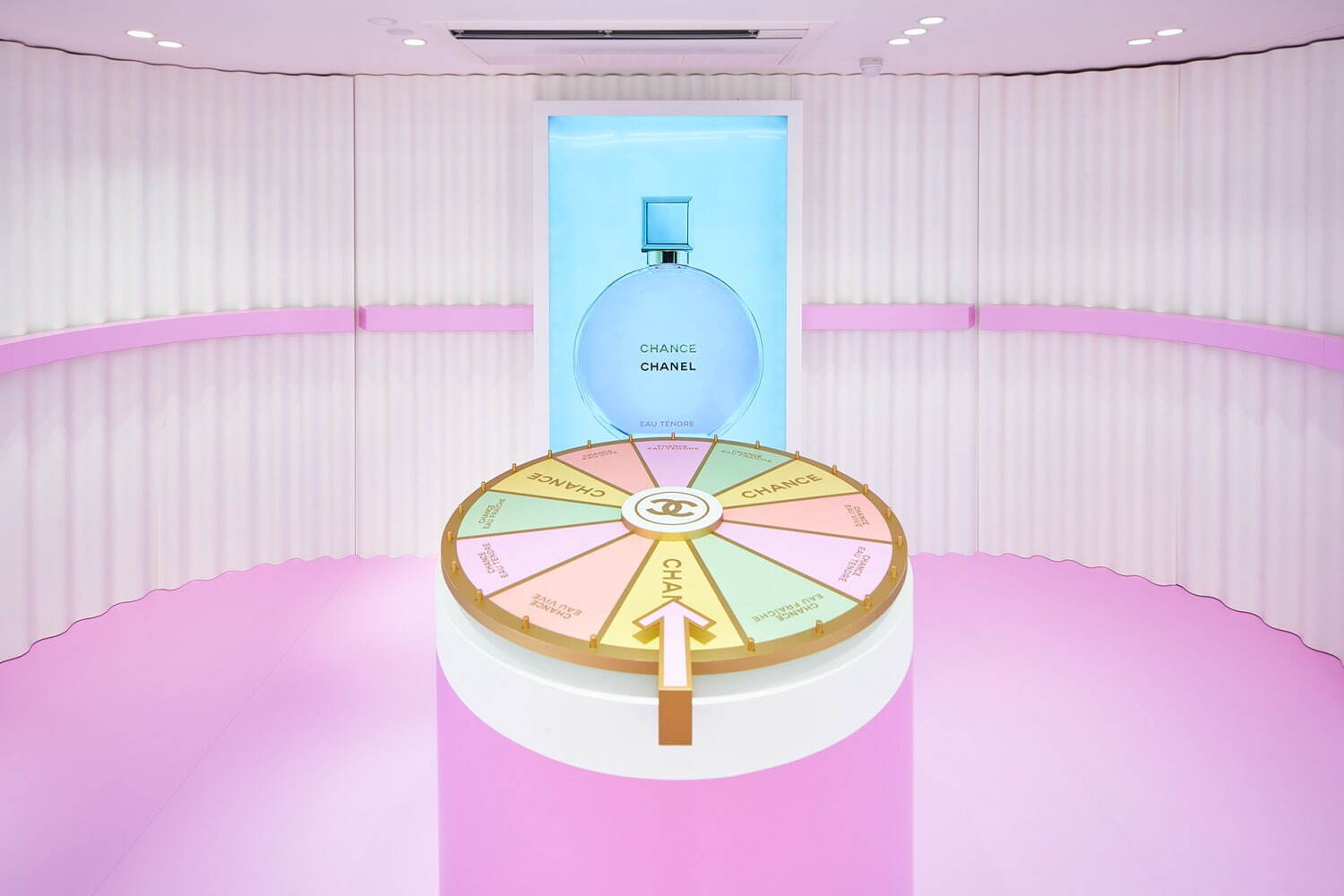 シャネル22年夏ボディ＆バスケア「チャンス」のフローラル香るバス