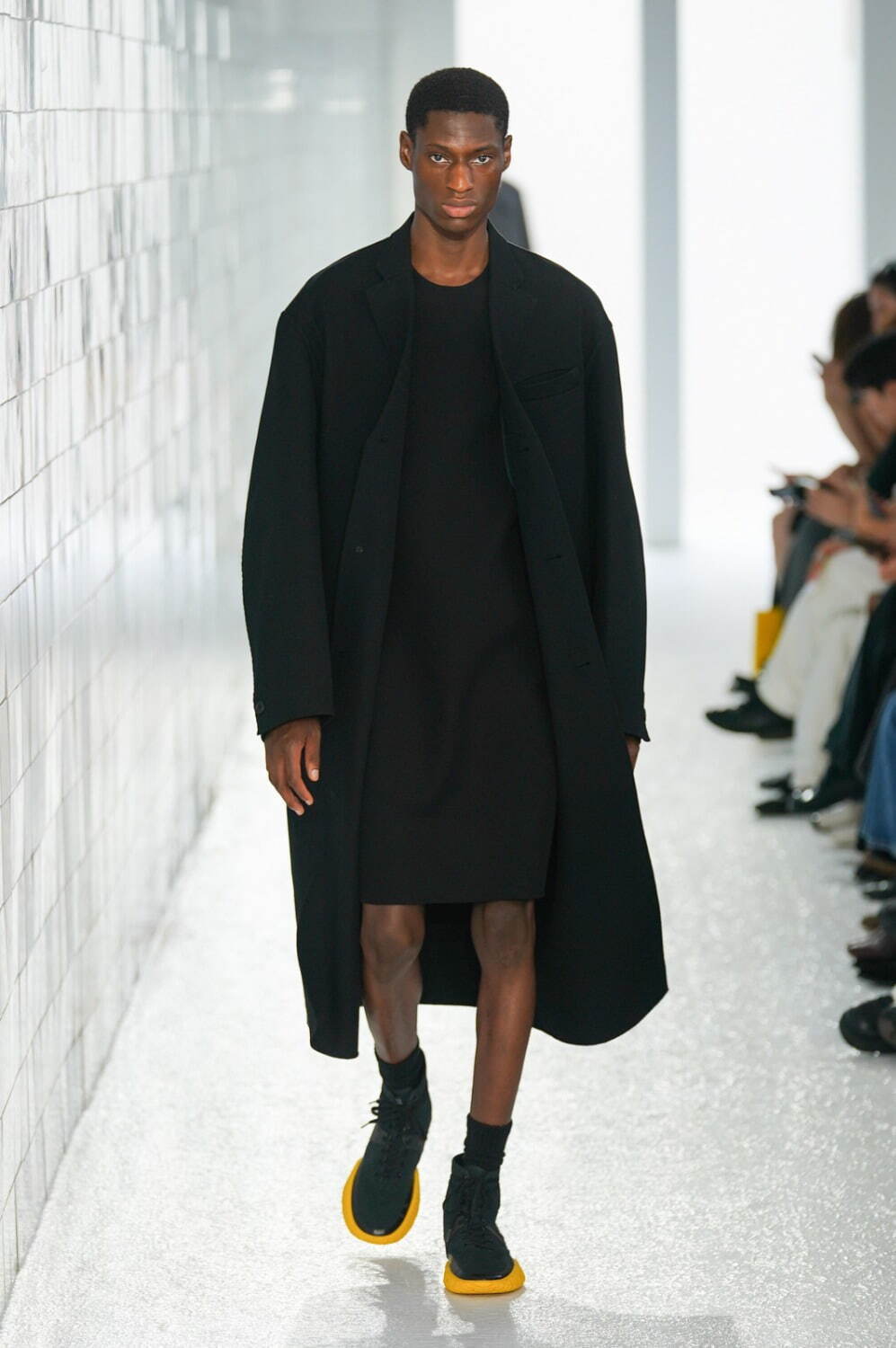 オニツカタイガー 2024年春夏コレクション - 重ねて作る軽快なムード