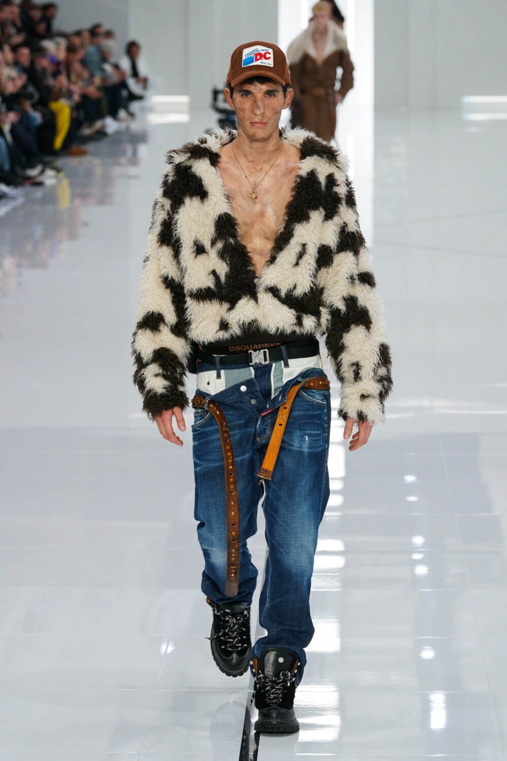 25th限定モデルDSQUARED2 ディースクエアード キャップ ディー
