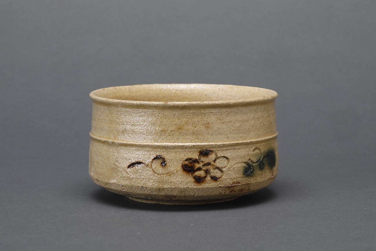 黄瀬戸 筒茶碗 φ10.9cm 古陶磁 古瀬戸 時代 茶道具(RC913) 黄瀬戸 筒