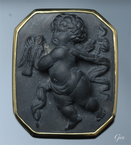 ラーバカメオ アンティーク ブローチ