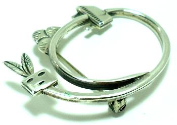 インディアンジュエリーのブローチ・ピン